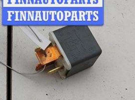 Реле (прочие) VG2435129 на Volkswagen Passat B3
