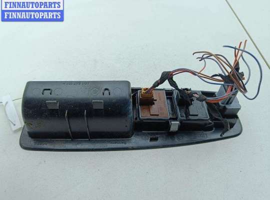 купить Блок кнопок управления стеклоподъемниками на Volkswagen Polo (2005-2009)