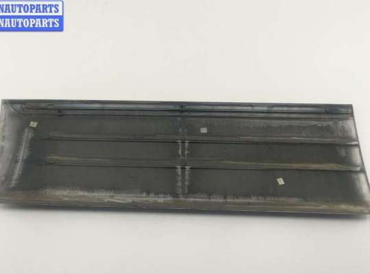 купить Молдинг двери передней правой на Chrysler Voyager (2001-2007)