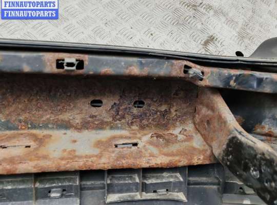 купить Бампер задний на Volkswagen Passat B4