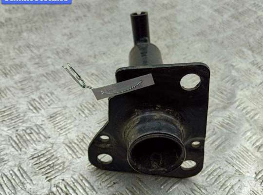 купить Кронштейн бампера переднего на Audi A4 B7 (2004-2008)