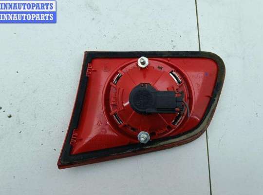 купить Фонарь крышки багажника левый на Volkswagen Passat B6