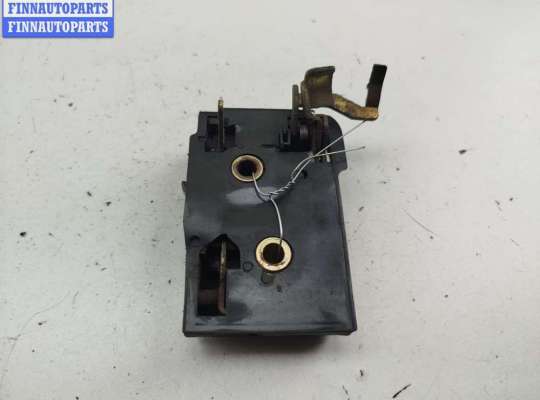 купить Замок двери передней левой на Volkswagen Passat B4