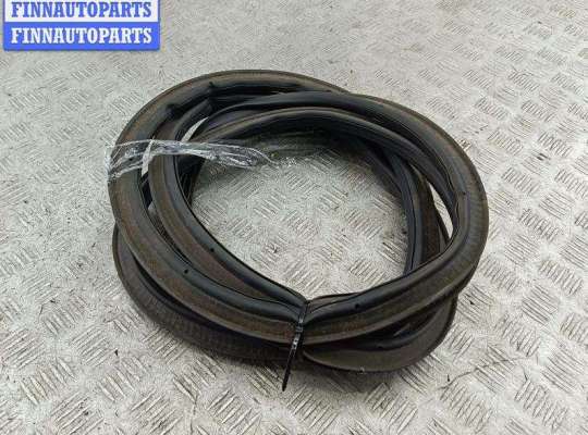 купить Уплотнитель крышки (двери) багажника на Volkswagen Passat B6