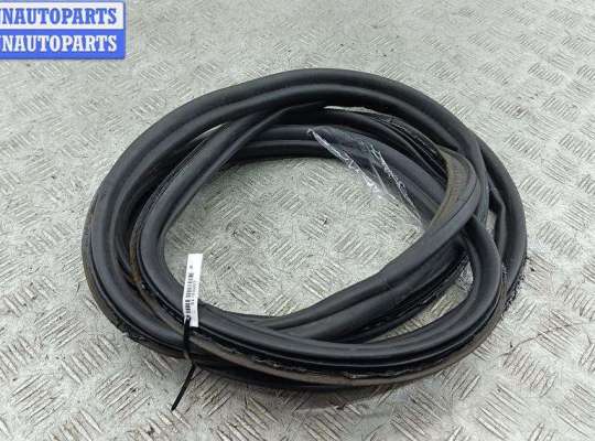 купить Уплотнитель крышки (двери) багажника на Volkswagen Passat B6