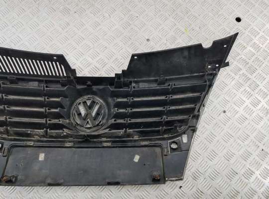 купить Решетка радиатора на Volkswagen Passat B6