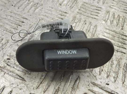 Кнопка открывания багажника HN628682 на Hyundai Santa Fe (2001-2006)