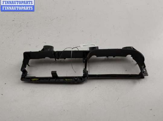 купить Ручка двери внутренняя передняя левая на Volkswagen Passat B5+ (GP)