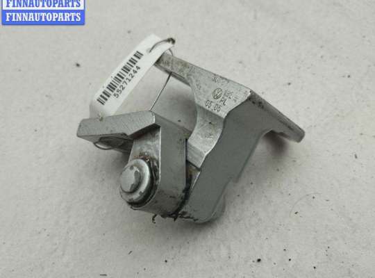 Петля двери на Volkswagen Passat B6 (3C)