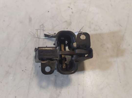 Замок капота MB1487381 на Mercedes C-Class W203 (2000-2006)