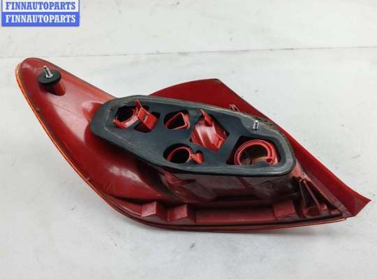 купить Фонарь задний правый на Peugeot 307