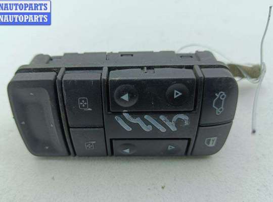 купить Блок кнопок управления стеклоподъемниками на Opel Vectra C (2002-2008)