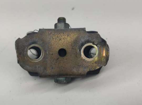 купить Кронштейн крепления на Audi 100 C4 (1991-1994)