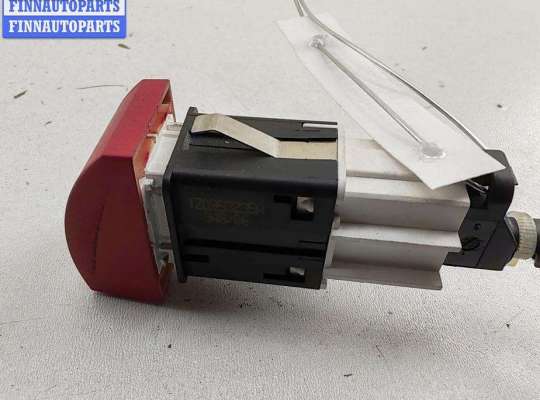 купить Кнопка аварийной сигнализации (аварийки) на Skoda Octavia mk2 (A5 1Z) 2004-2013