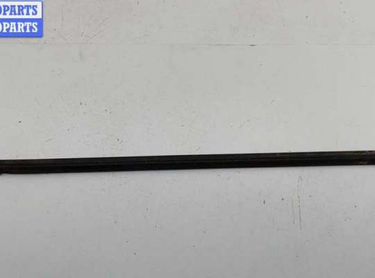 купить Молдинг стекла двери передней правой наружный на Ford Focus II (2004-2011)