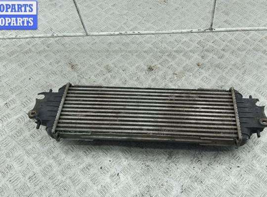 купить Радиатор интеркулера на Opel Vivaro A (2001-2014)