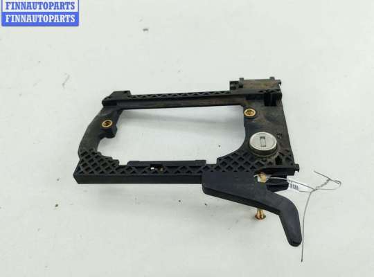 Купить Личинка замка на BMW 5 E39 (1995-2003) Личинка замка BM3556499 на BMW 5 E39 (1995-2003)