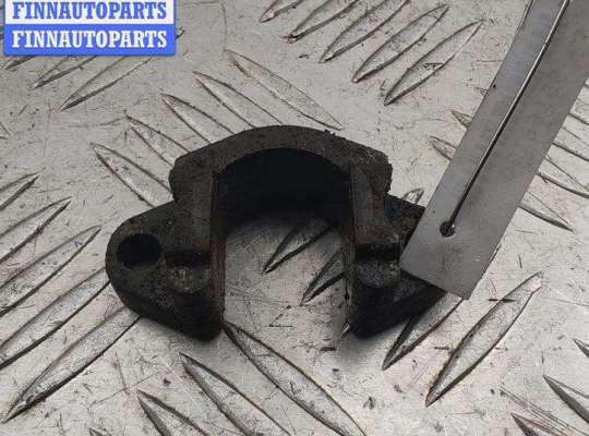 купить Скоба (кронштейн) крепления форсунки на BMW 5 E60/E61 (2003-2010)