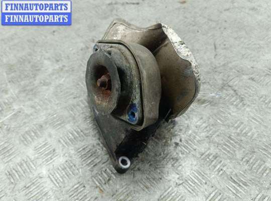 купить Кронштейн КПП опорный на Volkswagen Passat B5