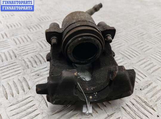 Суппорт передний правый VG2749473 на Volkswagen Bora