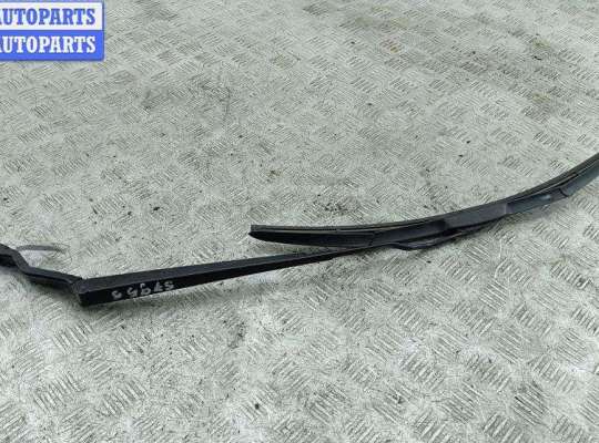 купить Щеткодержатель (поводок стеклоочистителя) передний на Mitsubishi Space Star (1998-2005)