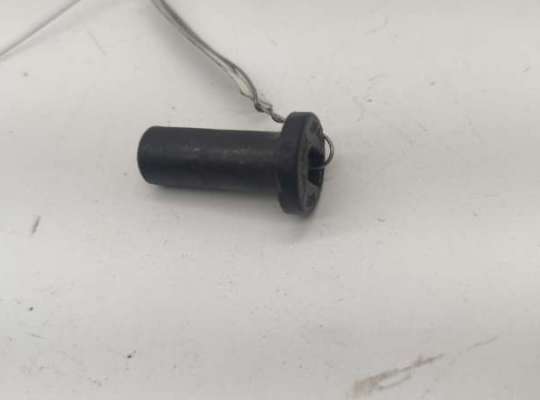 купить Кронштейн радиатора на Audi A6 C5 (1997-2005)