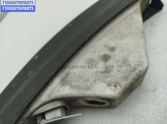 купить Поворотник (указатель поворота) правый на Volkswagen Passat B6