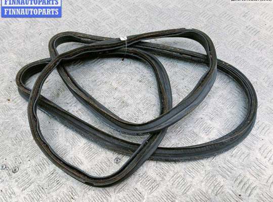 купить Уплотнитель крышки (двери) багажника на Mercedes W202 (C)