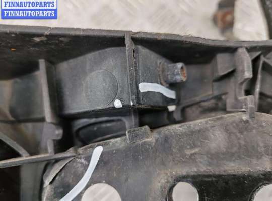 купить Рамка передняя (панель кузовная, телевизор) на Audi A4 B6 (2001-2004)