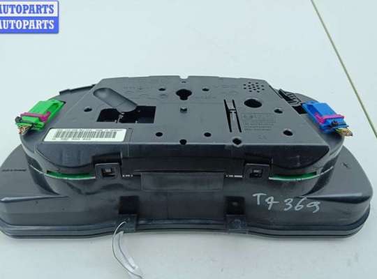 Щиток приборов на Volkswagen Passat B5 (3B)