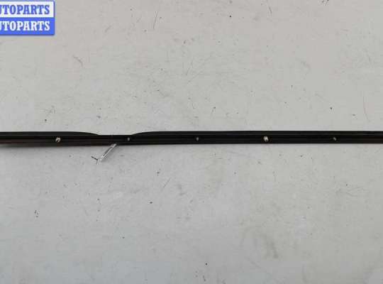 купить Молдинг двери передней правой на Mercedes C-Class W202 (1993-2000)