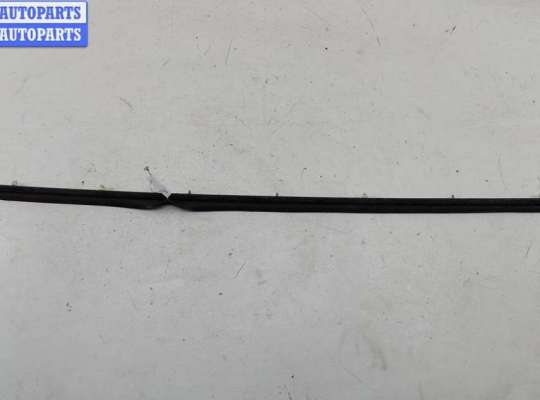 купить Молдинг двери передней правой на Mercedes C-Class W202 (1993-2000)