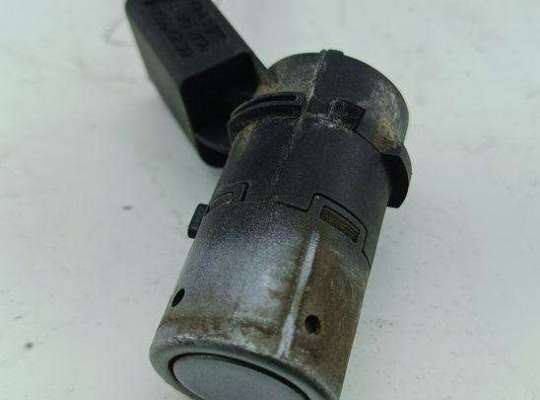 купить Датчик парковки (парктроник) задний на Audi A4 B7 (2004-2008)