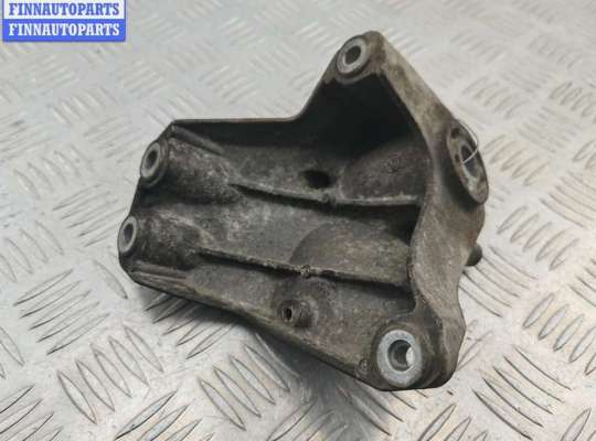 купить Кронштейн КПП опорный на Audi A4 B7 (2004-2008)