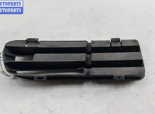 купить Решётка (заглушка) в бампер на Volkswagen Golf-4