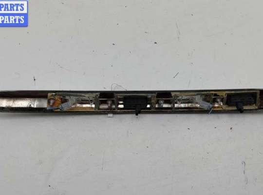 купить Накладка подсветки номера на Renault Laguna III (2008-2015)