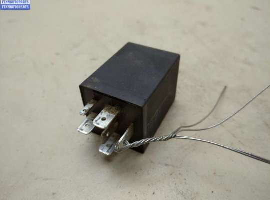 купить Реле стеклоочистителя (дворников) на Volkswagen Transporter T4