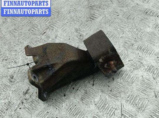 купить Кронштейн КПП опорный на Volkswagen Passat B5+ (GP)