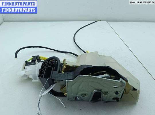 Замок боковой двери на Mercedes-Benz S (W220)