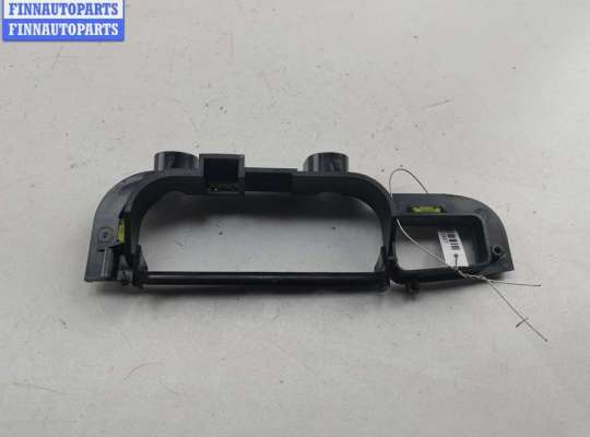 купить Ручка двери внутренняя задняя правая на Ford Galaxy (2000-2006)