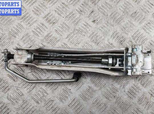 Купить Домкрат на Audi A4 B6 (2001-2004) Домкрат AU1752822 на Audi A4 B6 (2001-2004)