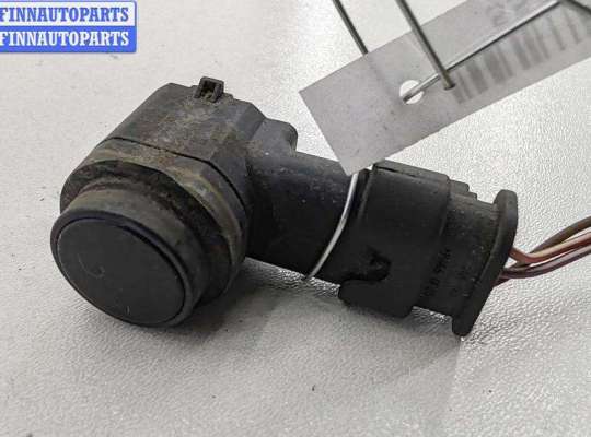 Датчик парковки (парктроник) передний VG2751486 на Volkswagen Passat B6