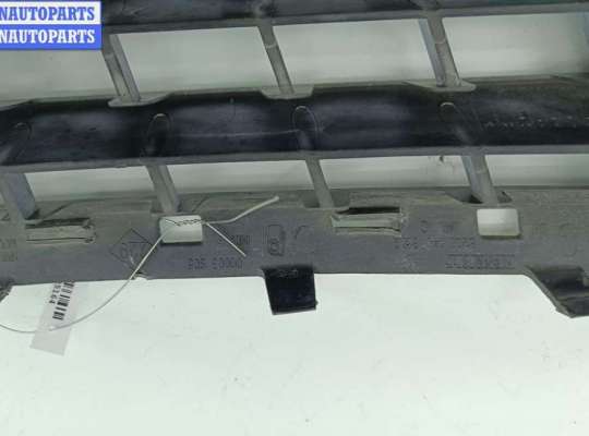 купить Решётка (заглушка) в бампер на Renault Scenic II (2003-2009)