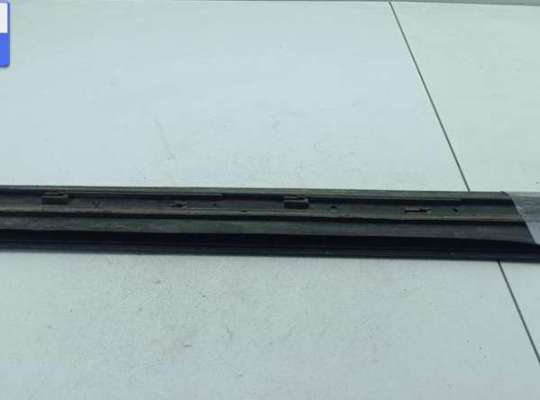 купить Молдинг двери задней правой на Audi A4 B6 (2001-2004)