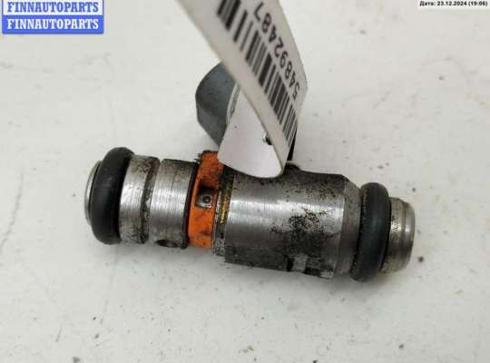 Форсунка топливная на Volkswagen Golf IV (1J)