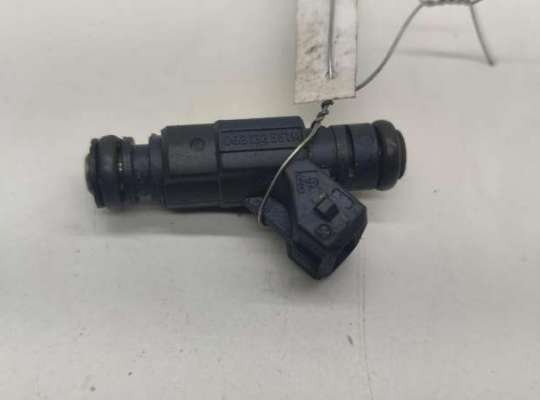 Купить Форсунка топливная на Audi A4 B6 (2001-2004) Форсунка топливная AU1699868 на Audi A4 B6 (2001-2004)