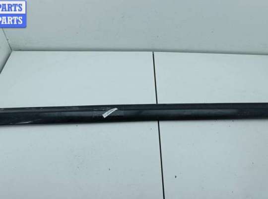 купить Молдинг двери передней правой на Audi A4 B6 (2001-2004)