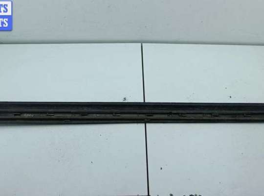 купить Молдинг двери передней правой на Audi A4 B6 (2001-2004)