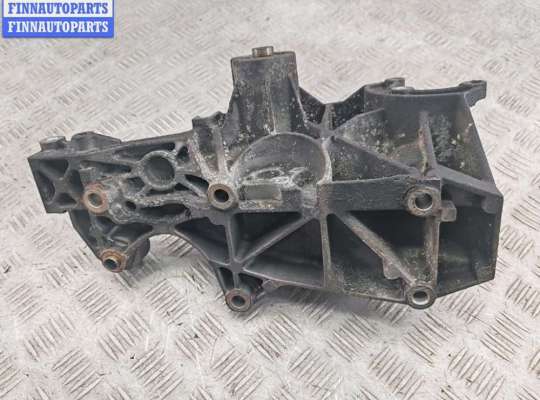 купить Кронштейн генератора на Volkswagen Passat B5