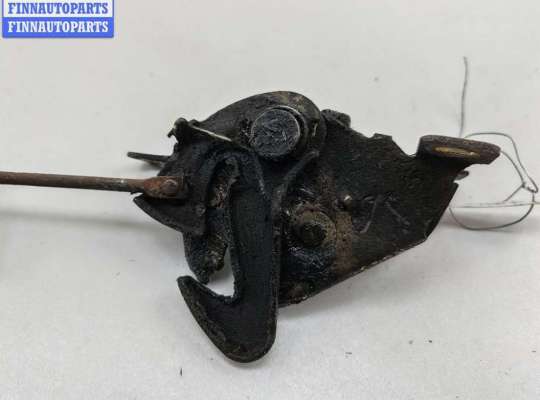 Замок капота